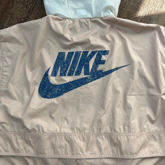 Nike Sportswear Icon Clash Packable Pullover Jacket Beige Windbreaker - Picture 6 of 9